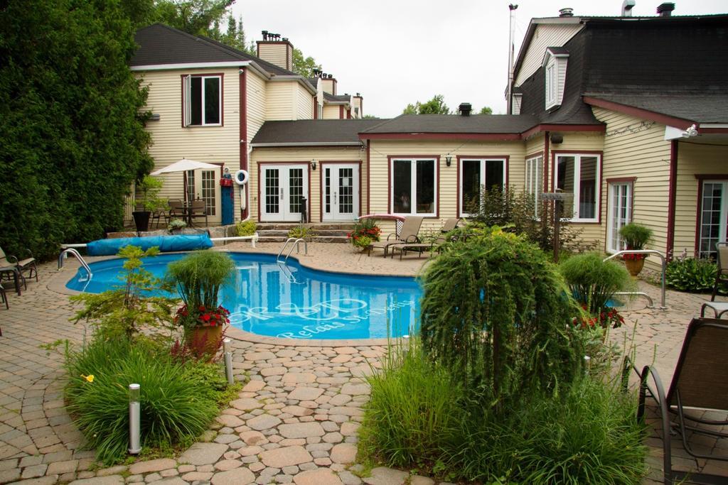 Relais St-Denis Hotel Saint-Sauveur Luaran gambar