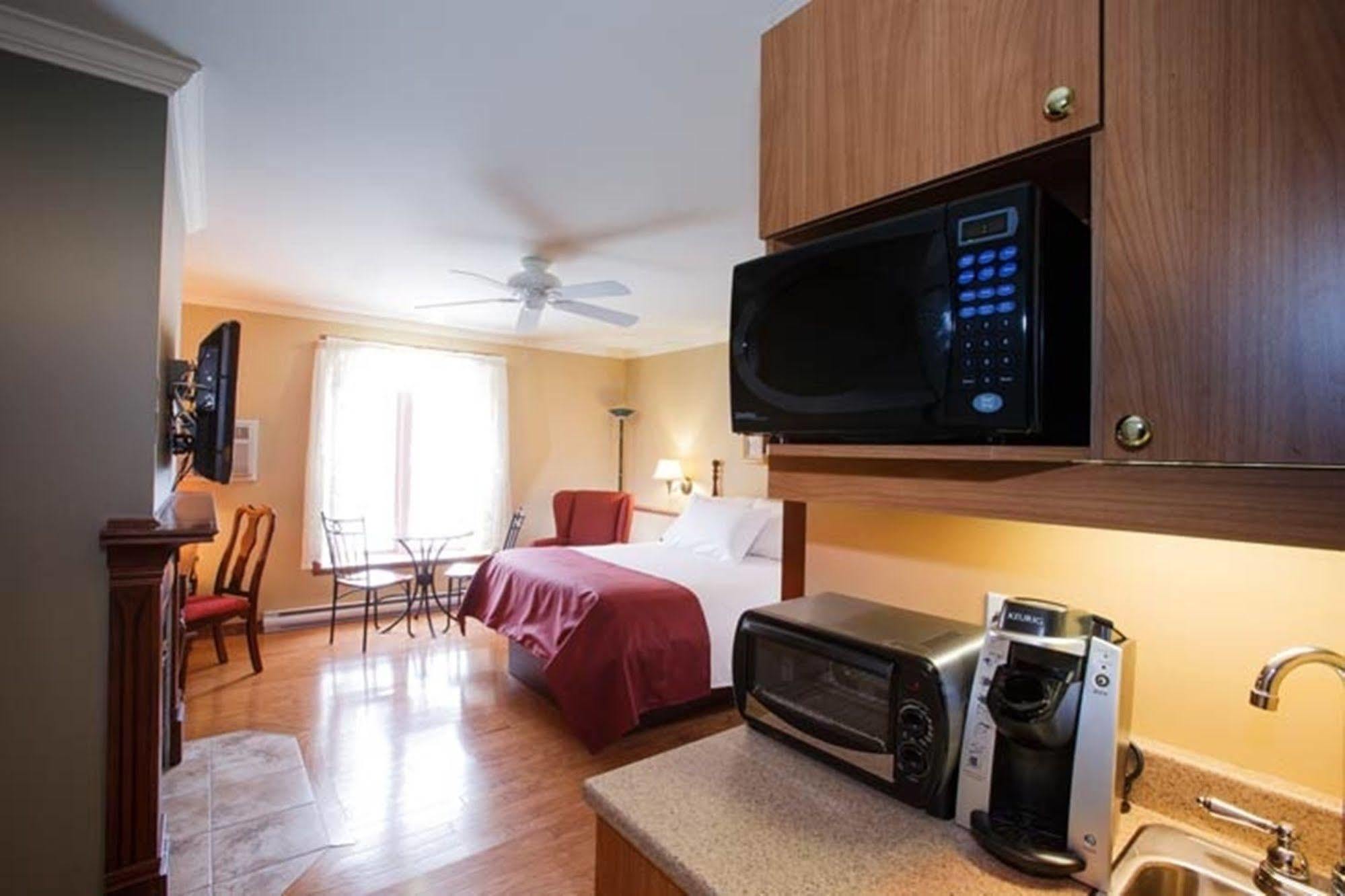 Relais St-Denis Hotel Saint-Sauveur Luaran gambar