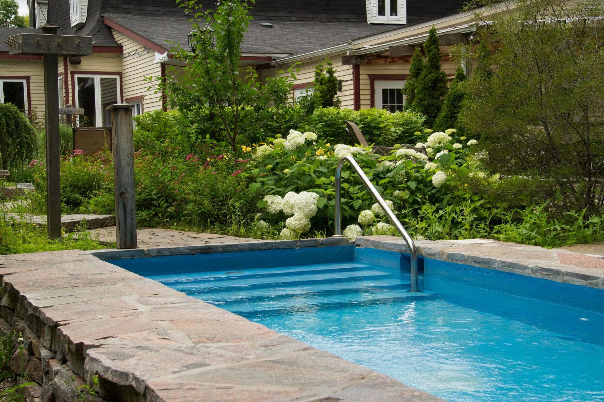 Relais St-Denis Hotel Saint-Sauveur Luaran gambar